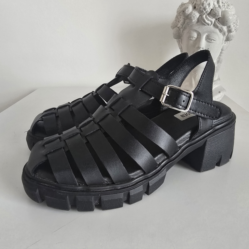 STEVE MADDEN Gladiator Style Sandals